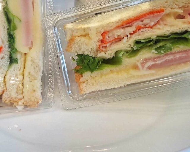 แซนวิช ปูอัด + ไข่ดาว