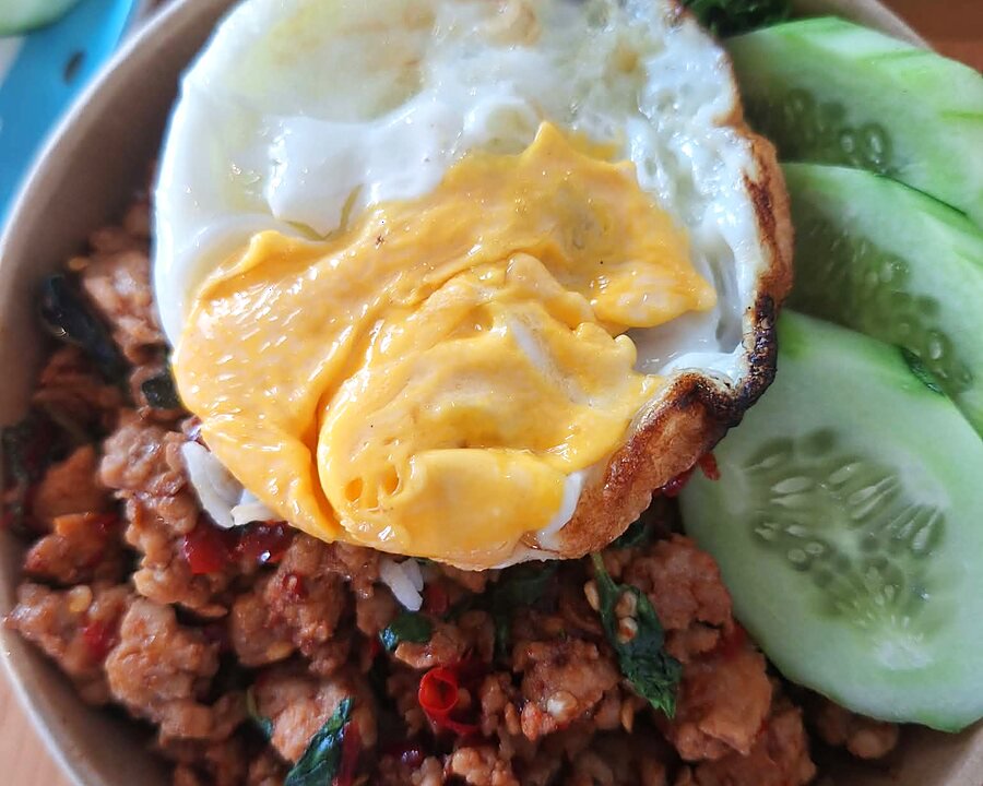 ข้าวผัดกระเพราหมูสับ